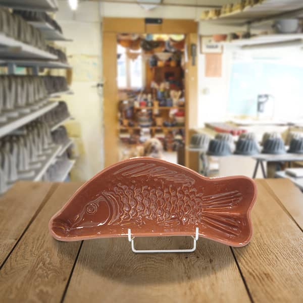 forme poisson en terre cuite poterie friedmann, fabriqué à partir de la terre naturelle de soufflenheim, Alsace